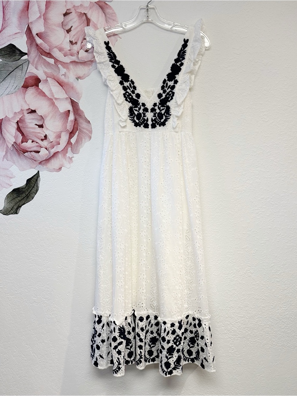 Allison New York Anthropologie white Eyelet Navy Embroidered Midi Dress XSmall - Picture 5 of 14